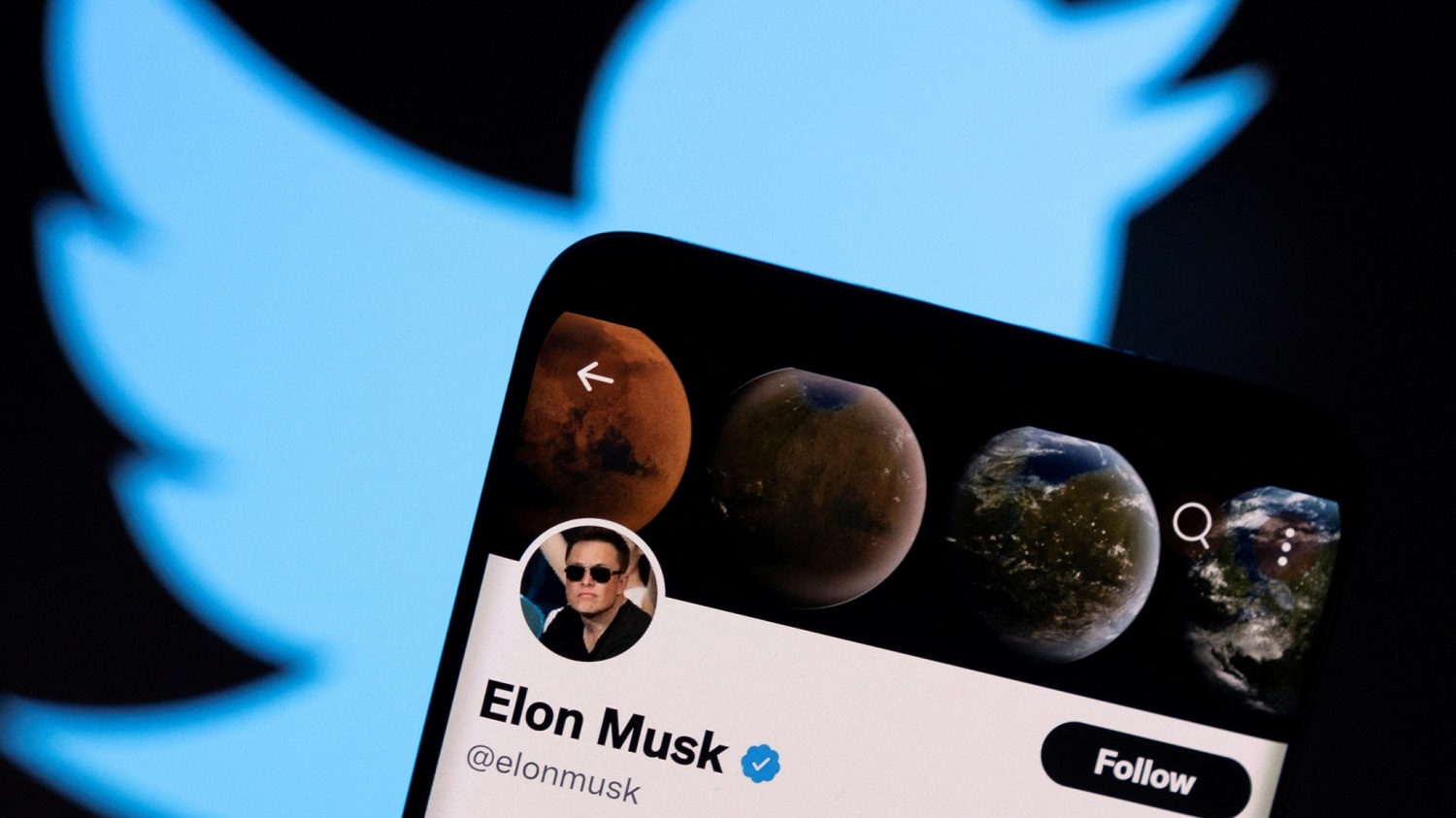 Elon Musk, the new owner of Twitter | AbuzWeb - #1 Web Services Agency, based in Benin, Africa and Colorado, USA
